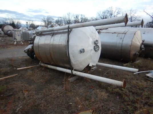 1000 gallon Brighton, 316L Stainless Steel reactor, 200 psi/FV internal, 182 psi jacketed, mounted on legs - Image 6