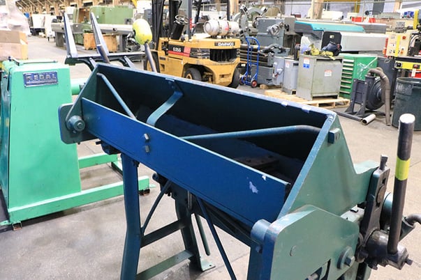 12 gauge x 3' Dries & Krump Chicago #L30, finger box & pan brake, counterbalances - Image 6