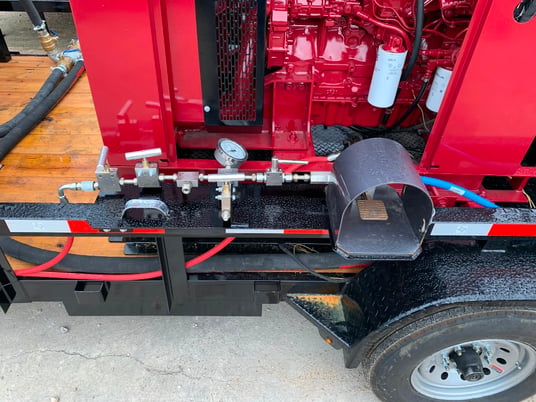 30 GPM @ 15000 psi, Gardner Denver #TY375M, hydrotest trailer - Image 3