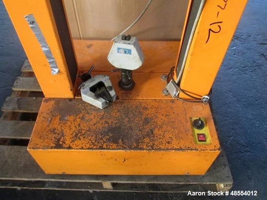 Lloyd Instruments #6000R, Twin Column Material Tester, grippers and 30Kn, (2)10Kn, (2)2500N, 100N, load - Image 4