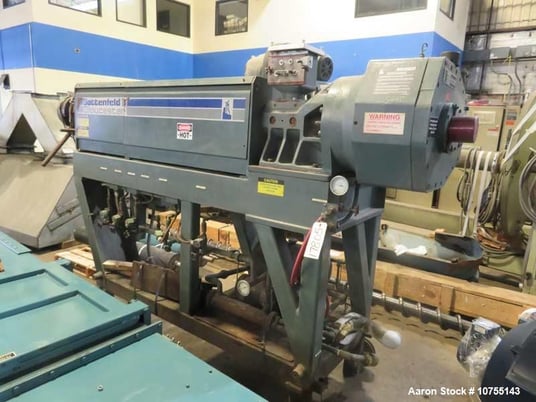 2.5" Gloucester #2522, single screw extruder, R2, 32:1 L/D, 72" centerline height, 10.73:1 gearbox ratio - Image 1