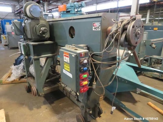 2.5" Gloucester #2522, single screw extruder, R2, 32:1 L/D, 72" centerline height, 10.73:1 gearbox ratio - Image 4