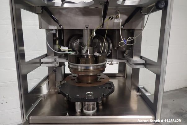 Kilian #T100, rotary tablet press, 9 station, 16mm tablet diameter, 1997 - Image 6