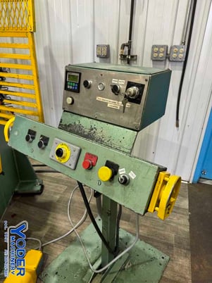 32 Ton, Rousselle #G1-32-4, gap frame press, 2" stroke, air clutch & brake, 70 SPM, 2003 - Image 2