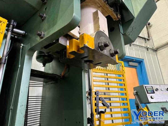 32 Ton, Rousselle #G1-32-4, gap frame press, 2" stroke, air clutch & brake, 70 SPM, 2003 - Image 7