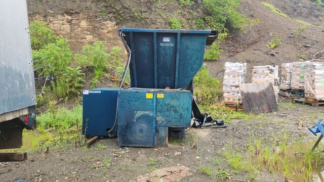 Challenger #CG-300-3037-ST Grinder, 2000 - Image 1