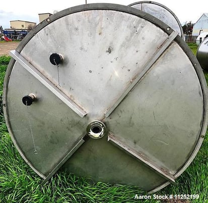 2400 gallon Stainless Steel Single Wall Storage Tank, 69" diameter x 168" H - Image 2
