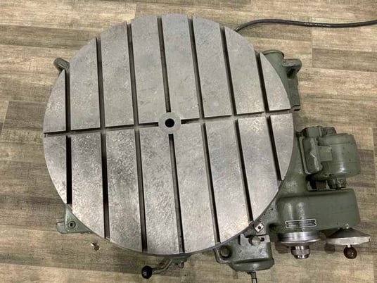 30" Pratt & Whitney #30, power rotary table, 1/4 HP, 7 parallel T-slots - Image 3