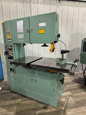 40" x 12" W.F. Wells #V4012, vertical band saw, 29" x27" table area, 4 speed transmission - Image 9
