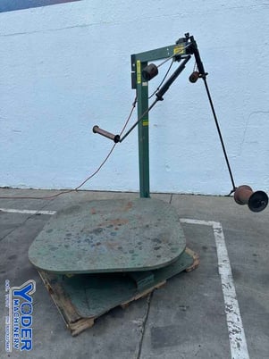 6000 lb. CoilMate #CM6048, pallet decoiler, 48" outside dimension, 48" platform, 3/4 HP, 0-23 RPM, 1996 - Image 2