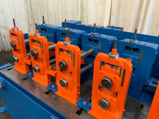 9 Stand, Yoder #M-2, rollformer, 2" spindle diameter, 15" roll space, entry guide, 20 HP - Image 6