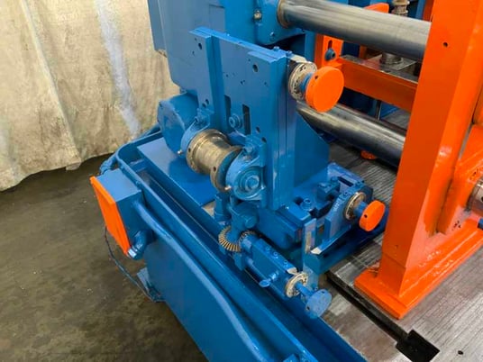 9 Stand, Yoder #M-2, rollformer, 2" spindle diameter, 15" roll space, entry guide, 20 HP - Image 8