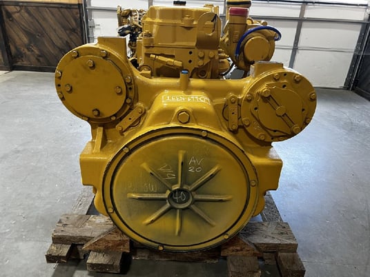 325 HP Caterpillar #C-9, Engine Assembly, new - Image 3