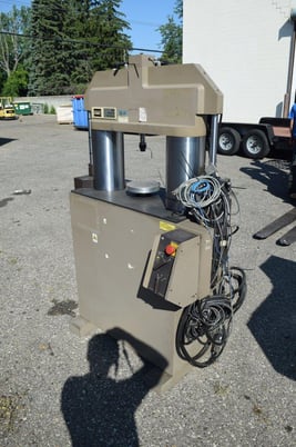 2.2 KIP (10kN), MTS #831.50 Elastomer Fatigue Test System - Image 9