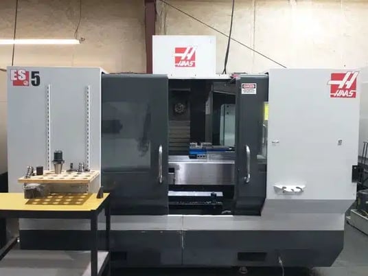 Haas #ES-5, 40" X, 18" Y, 22" Z, 8000 RPM, 24 automatic tool changer, 52" x20" pallet, 4th Axis rotary table - Image 1