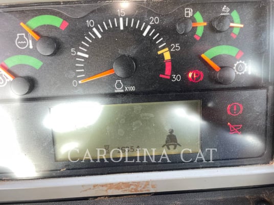 Caterpillar 725 TG, Articulated Truck, 1935 hours, S/N: 3T900473, 2022 - Image 5