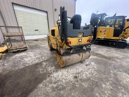 Caterpillar CB34B, Compactor, 5747 hours, S/N: XB400107, 2015 - Image 4
