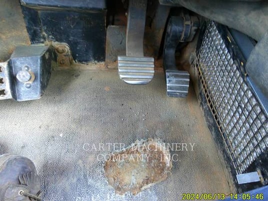 Caterpillar 740, Articulated Truck, 17408 hours, S/N: 0AXM00779, 2003 - Image 8