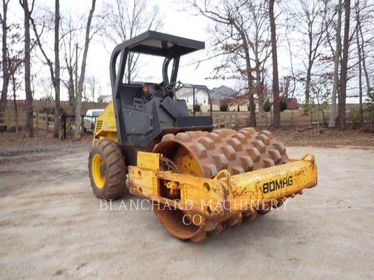 Bomag BW177PDH-3, Vibratory Single Drum Pad, 1878 hours, S/N: 901581551125, 2006 - Image 2