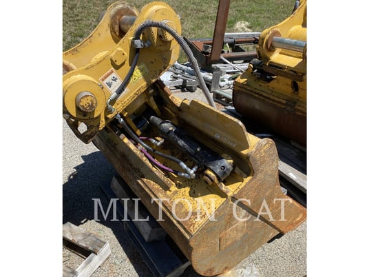 Caterpillar B LINKAGE 60" TILT BUCKET, Bucket, S/N: MYC01367, 2022 - Image 3