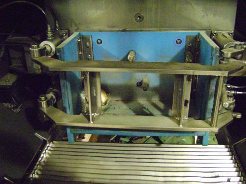 Cascade #550-2800, Iowa Engineered, deburring, cleaning, 550 lb.cap.part, 28" work, 1996 - Image 4