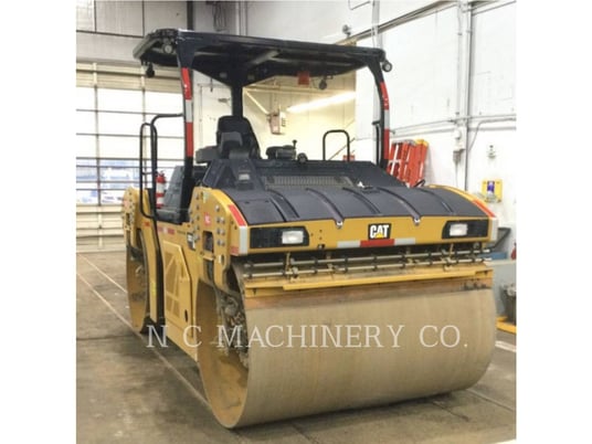 Caterpillar CB13, Asphalt Paver, 824 hours, S/N: PWP00338, 2019 - Image 2