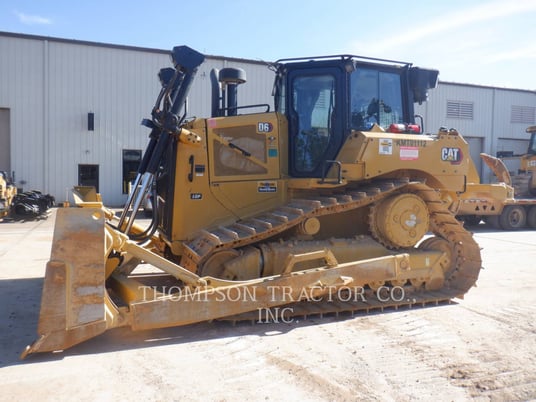 Caterpillar D6, Crawler Dozer, 771 hours, S/N: KMT01112, 2023 - Image 2