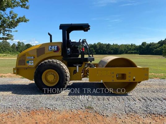 Caterpillar CS54B, Vibratory Single Drum Smooth, 44 hours, S/N: CS501309, 2022 - Image 5