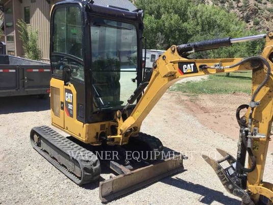 Caterpillar 302 THB, Crawler Excavator, 1702 hours, S/N: RHM00707, 2019 - Image 2