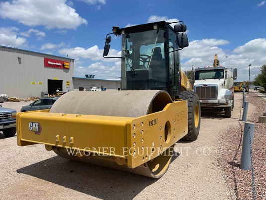 Caterpillar CS74, Compactor, 860 hours, S/N: CS400150, 2022 - Image 1