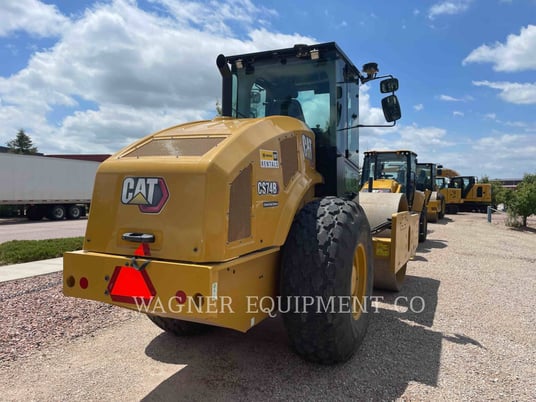 Caterpillar CS74, Compactor, 860 hours, S/N: CS400150, 2022 - Image 3