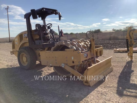 Caterpillar CS7, Asphalt Distributor, 135 hours, S/N: YG400154, 2024 - Image 2