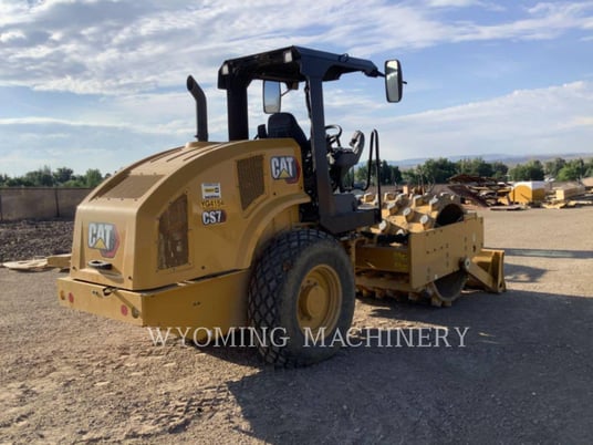 Caterpillar CS7, Asphalt Distributor, 135 hours, S/N: YG400154, 2024 - Image 3