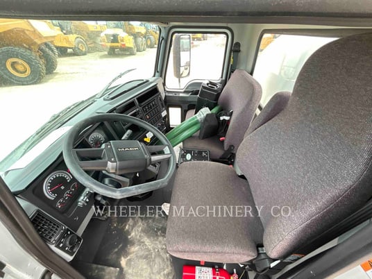 Mack WT2000 A, Water Truck, 103 hours, S/N: 1M2MDBAA7RS013589, 2024 - Image 8