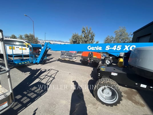 Genie Industries S45XC, Articulated Boom Lift, S/N: S45XCH-3828, 2023 - Image 3
