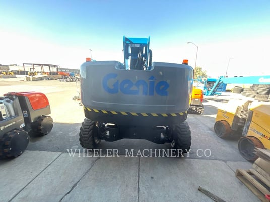 Genie Industries S45XC, Articulated Boom Lift, S/N: S45XCH-3828, 2023 - Image 6