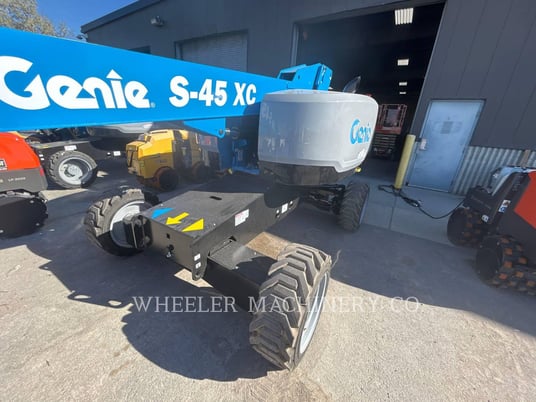 Genie Industries S45XC, Articulated Boom Lift, S/N: S45XCH-3828, 2023 - Image 8