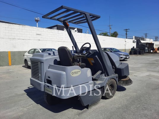 Advance (Nilfisk) SW8000 DG, Road Broom, 1006 hours, S/N: 1000068431, 2018 - Image 3