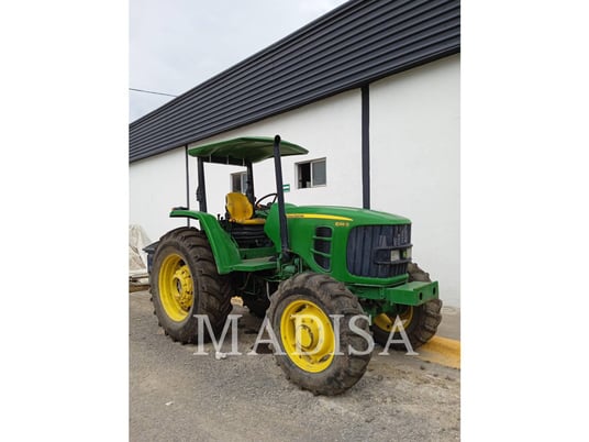 John Deere 6110D, Tractor, S/N: 1P06100DABH020943, 2011 - Image 2