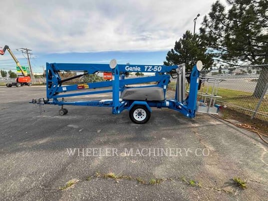 Genie Industries TZ50, Articulated Boom Lift, 100 hours, S/N: TZ50F-5169, 2022 - Image 4