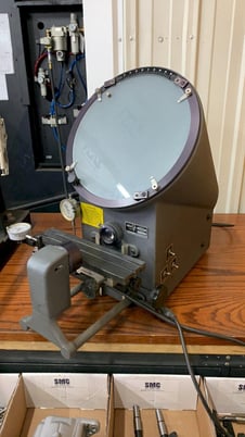 Microvu #500HP, comparator, 117 Volts, 3 Amps, 50-60 CPS, S/N 24740 - Image 2