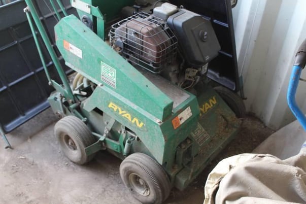 Ryan Mataway Professional Grade Overseeder - Image 7