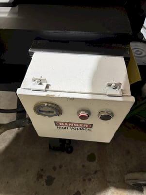 10" x 16" Wellsaw #1000, horizontal metal cutting bandsaw, 1HP, 11' 6" x 1" x .035" blade, S/N 5512,1985 - Image 10