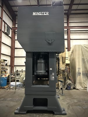 500 Ton, Minster #E2-500-48-48, 12" stroke, 28" Shut Height, 48" x 48" bed, 28 SPM,air clutch & brake, 1972 - Image 3