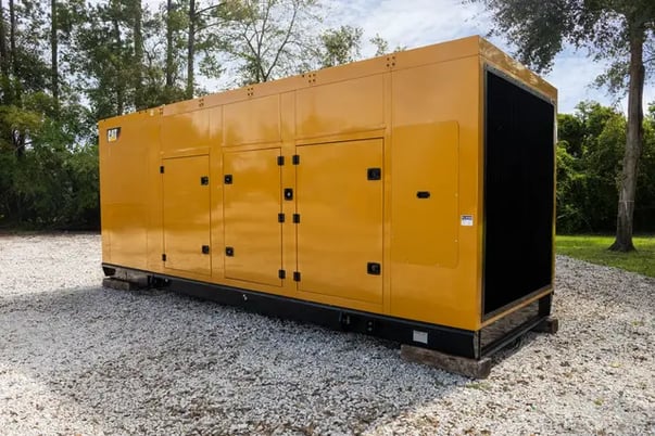 750 KW Caterpillar #C27, diesel generator, sound attenuated enclosure, 277/480 Volts, 2013 - Image 2