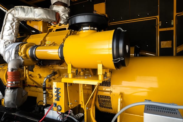 750 KW Caterpillar #C27, diesel generator, sound attenuated enclosure, 277/480 Volts, 2013 - Image 4