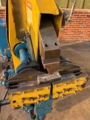 1-1/4" Pines #3T, hydraulic vertical bender, 0.065" wall x 1.250", 140&deg; bend angle. operator palm buttons - Image 5