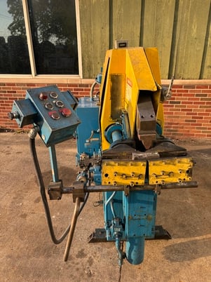 1-1/4" Pines #3T, hydraulic vertical bender, 0.065" wall x 1.250", 140&deg; bend angle. operator palm buttons - Image 6