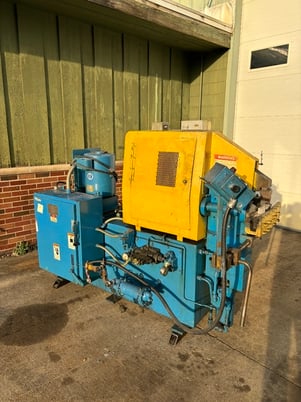 1-1/4" Pines #3T, hydraulic vertical bender, 0.065" wall x 1.250", 140&deg; bend angle. operator palm buttons - Image 9