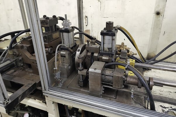 1-1/4" Bertollette #415, tube straightener and cut-off, push button pedestal ctrl, hyd power unit - Image 3